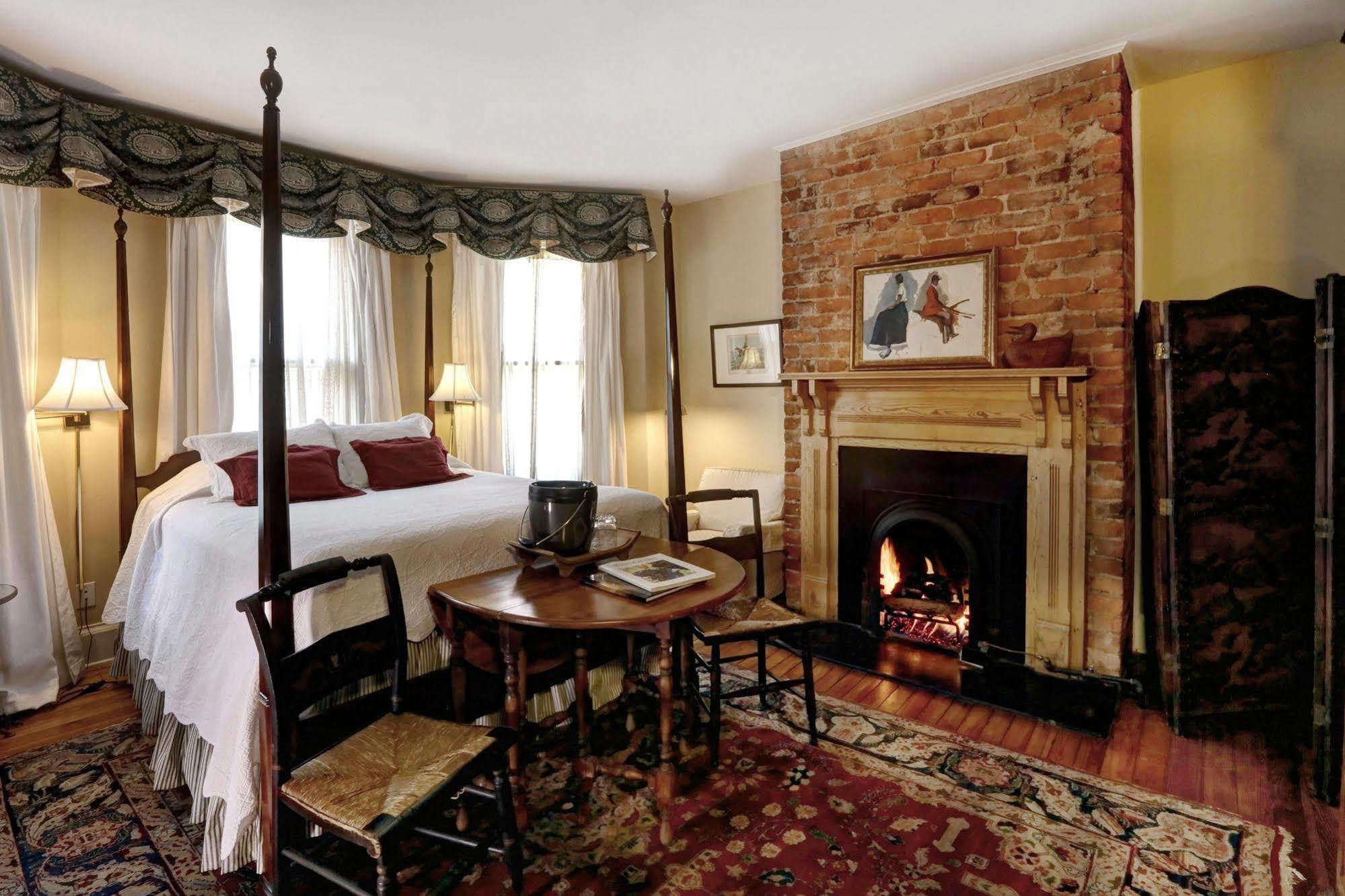 200 South Street Inn Charlottesville Ngoại thất bức ảnh
